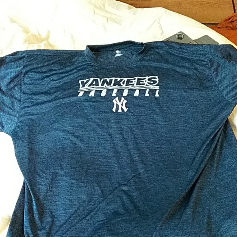 NY Yankees t-shirt